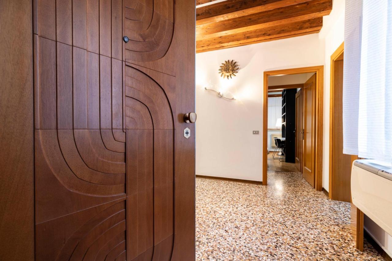 San Marco - 2 Bedrooms With Lift Apartamento Veneza